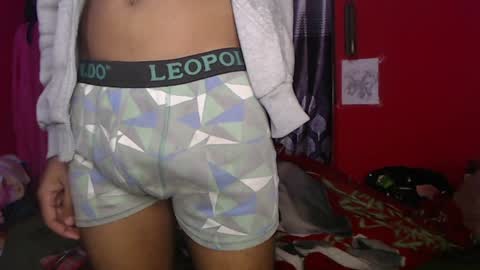 Snapshot of longdickservice01 chatting on February 4, 2025, 9:49 am professionalbreastsucker online show from February 4, 2025, 9:49 am