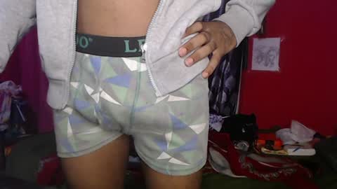 Snapshot of longdickservice01 chatting on February 6, 2025, 9:32 am professionalbreastsucker online show from February 6, 2025, 9:32 am