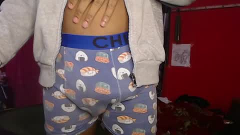 Snapshot of longdickservice01 chatting on February 11, 2025, 9:31 am professionalbreastsucker online show from February 11, 2025, 9:31 am