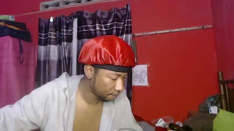 Snapshot of longdickservice01 chatting on February 18, 2025, 9:32 am professionalbreastsucker online show from February 18, 2025, 9:32 am