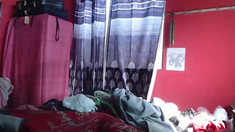 Snapshot of longdickservice01 chatting on February 28, 2025, 12:31 pm professionalbreastsucker online show from February 28, 2025, 12:31 pm