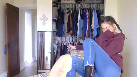 Snapshot of longlegstammy chatting on April 30, 2026, 9:30 pm Cutenurse91 online show from April 30, 2026, 9:30 pm