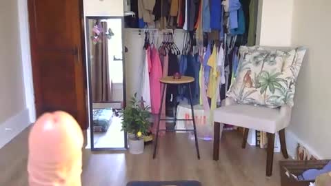 Snapshot of longlegstammy chatting on May 24, 2026, 12:21 pm Cutenurse91 online show from May 24, 2026, 12:21 pm