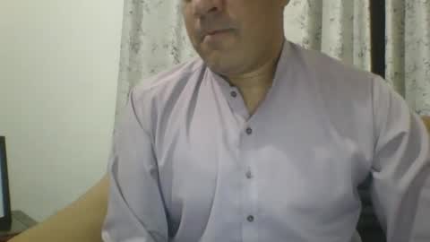 Snapshot of longthick1985 chatting on April 3, 2026, 3:54 pm Lleida-man online show from April 3, 2026, 3:54 pm