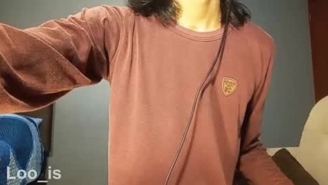 Snapshot of loo_is chatting on February 6, 2025, 8:18 am loo_is online show from February 6, 2025, 8:18 am