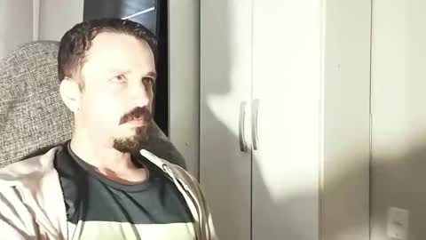 Lucas online show from November 4, 2025, 1:32 pm