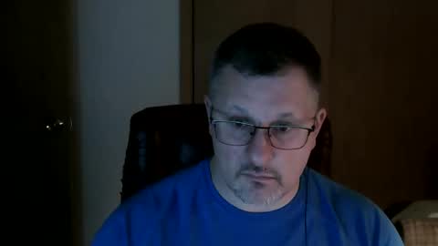 Snapshot of lookin75 chatting on October 25, 2025, 1:24 am lookin75 online show from October 25, 2025, 1:24 am