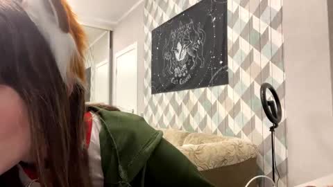 EVA online show from October 15, 2025, 7:14 pm