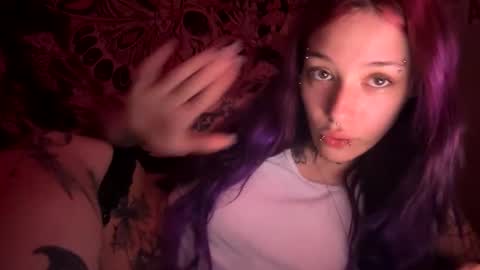 lookingforlona online show from September 19, 2025, 4:03 am