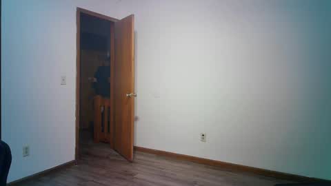 loquitis6969952430 online show from November 18, 2025, 11:03 am