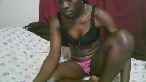 lora_amor online show from November 10, 2025, 3:16 am