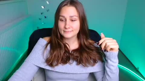 Lora online show from October 9, 2025, 11:30 am