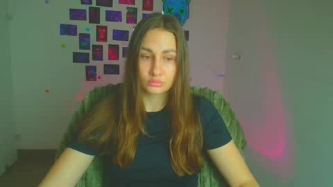 Lora online show from March 18, 2026, 6:38 am