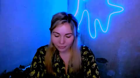 Lora online show from March 11, 2026, 3:23 am