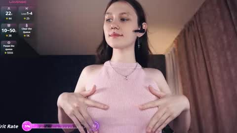 Lora online show from September 28, 2025, 5:13 am