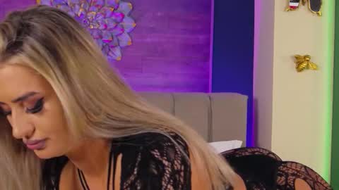 Snapshot of loradevine chatting on March 2, 2026, 8:48 pm Lora online show from March 2, 2026, 8:48 pm