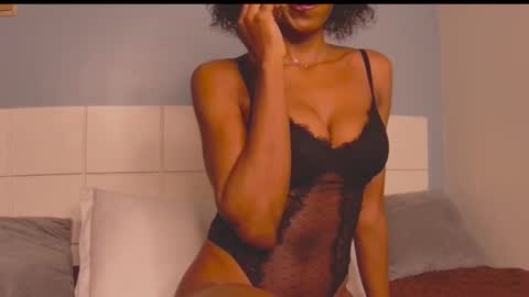 Snapshot of loraforreal chatting on September 17, 2025, 4:25 am Blackcat online show from September 17, 2025, 4:25 am