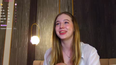 Loraine online show from January 29, 2025, 11:35 pm