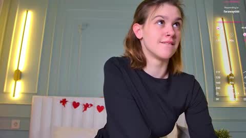 Lora online show from February 13, 2026, 4:47 pm