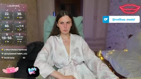 Snapshot of loratempt chatting on August 3, 2026, 5:38 pm Lorik online show from August 3, 2026, 5:38 pm