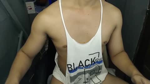 Snapshot of lord_of_cum69 chatting on January 31, 2025, 5:19 am Macky online show from January 31, 2025, 5:19 am