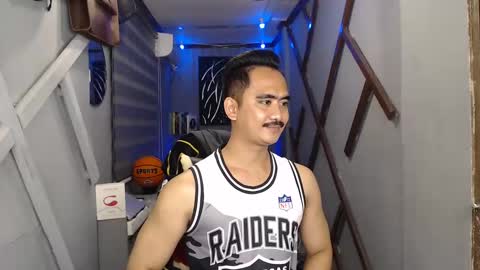 Snapshot of lord_of_cum69 chatting on February 19, 2025, 5:49 am Macky online show from February 19, 2025, 5:49 am