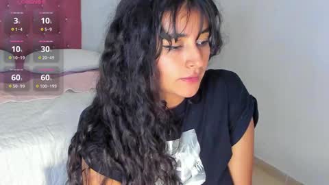 lore_rey online show from December 10, 2024, 3:52 am