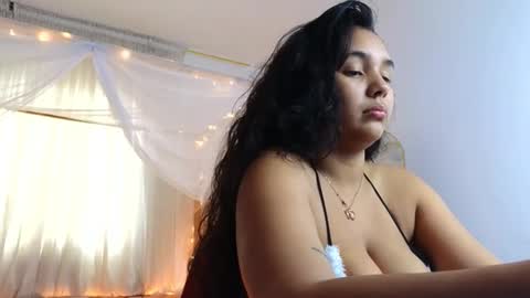 loreanis online show from October 8, 2025, 8:50 pm