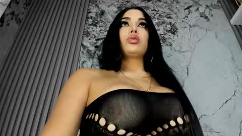 Doll Queen online show from November 1, 2025, 4:47 am