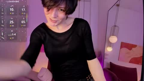 Loren online show from November 22, 2025, 2:05 pm