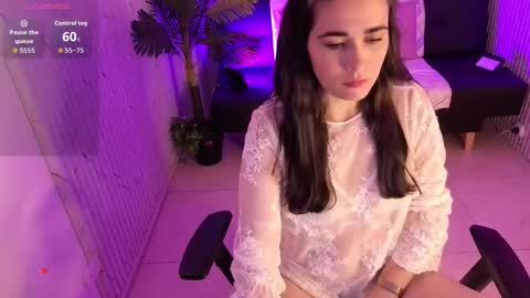 Snapshot of loren_tay chatting on February 17, 2026, 3:14 am Loren online show from February 17, 2026, 3:14 am