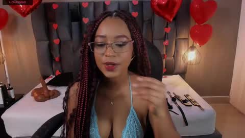 Lorena Vieira  online show from February 12, 2025, 8:07 pm
