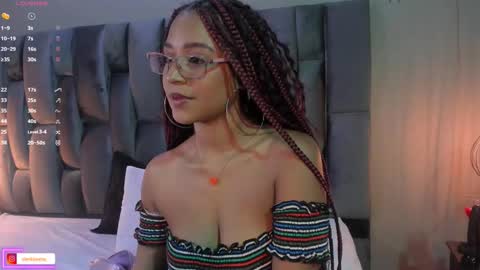 Lorena Vieira  online show from February 22, 2025, 7:58 pm