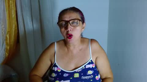 Lorena.. online show from September 17, 2025, 11:28 pm