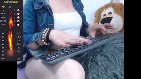 lorenitha online show from February 17, 2025, 1:53 pm