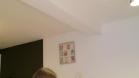 Amelia online show from September 24, 2025, 6:44 pm