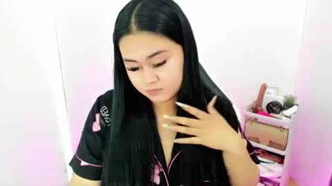 LOREN online show from September 17, 2025, 5:58 pm