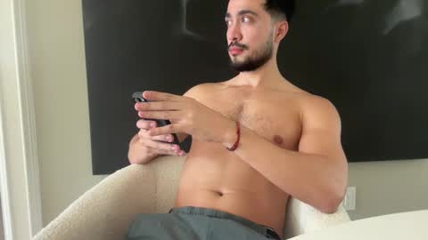 Lorenzo online show from February 16, 2026, 7:32 pm