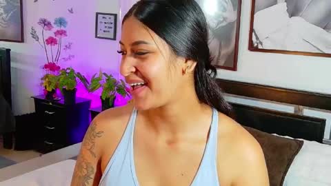 loretahorny online show from March 26, 2026, 1:06 pm