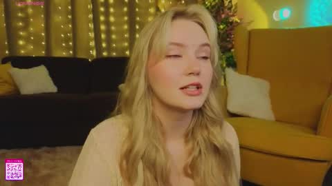 Snapshot of lorettacarnley chatting on September 18, 2025, 7:05 pm Alice online show from September 18, 2025, 7:05 pm