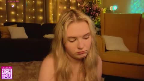 Snapshot of lorettacarnley chatting on September 26, 2025, 7:18 pm Alice online show from September 26, 2025, 7:18 pm