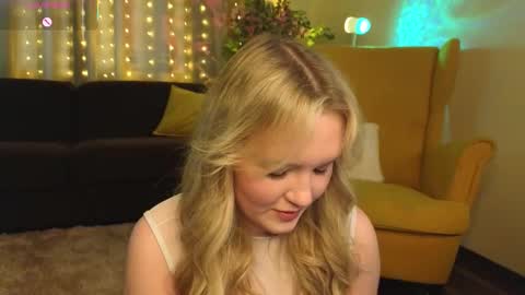 Snapshot of lorettacarnley chatting on October 24, 2025, 7:16 am Alice online show from October 24, 2025, 7:16 am