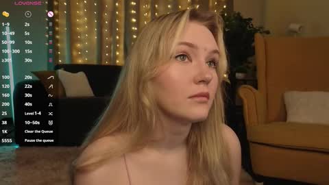 Snapshot of lorettacarnley chatting on November 5, 2025, 7:30 am Alice online show from November 5, 2025, 7:30 am