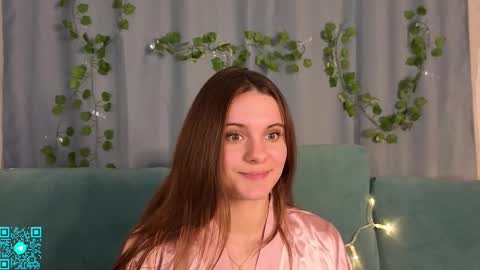 Chloe for Fan BlackHole online show from October 3, 2025, 6:38 pm