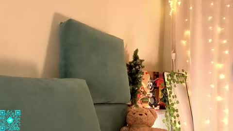 Chloe for Fan BlackHole online show from March 1, 2026, 5:15 pm