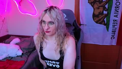 Lori -----------------------------------    online show from February 11, 2026, 2:00 pm