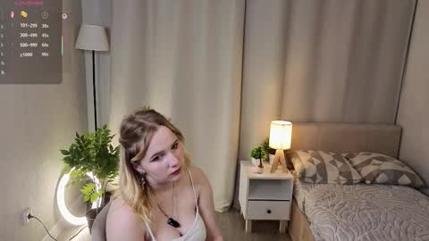 Vanessa online show from September 18, 2025, 3:14 pm