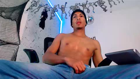 Lorian Vikel  online show from October 4, 2025, 10:30 pm