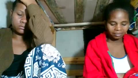 Snapshot of lorienne98 chatting on May 23, 2026, 2:28 am lorienne98 online show from May 23, 2026, 2:28 am