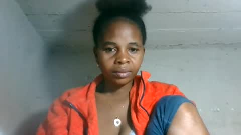 Snapshot of lorienne98 chatting on July 18, 2026, 9:35 am lorienne98 online show from July 18, 2026, 9:35 am
